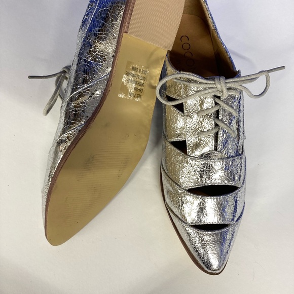 COCONUTS by Matisse metallic cut out oxfords - Picture 5 of 5